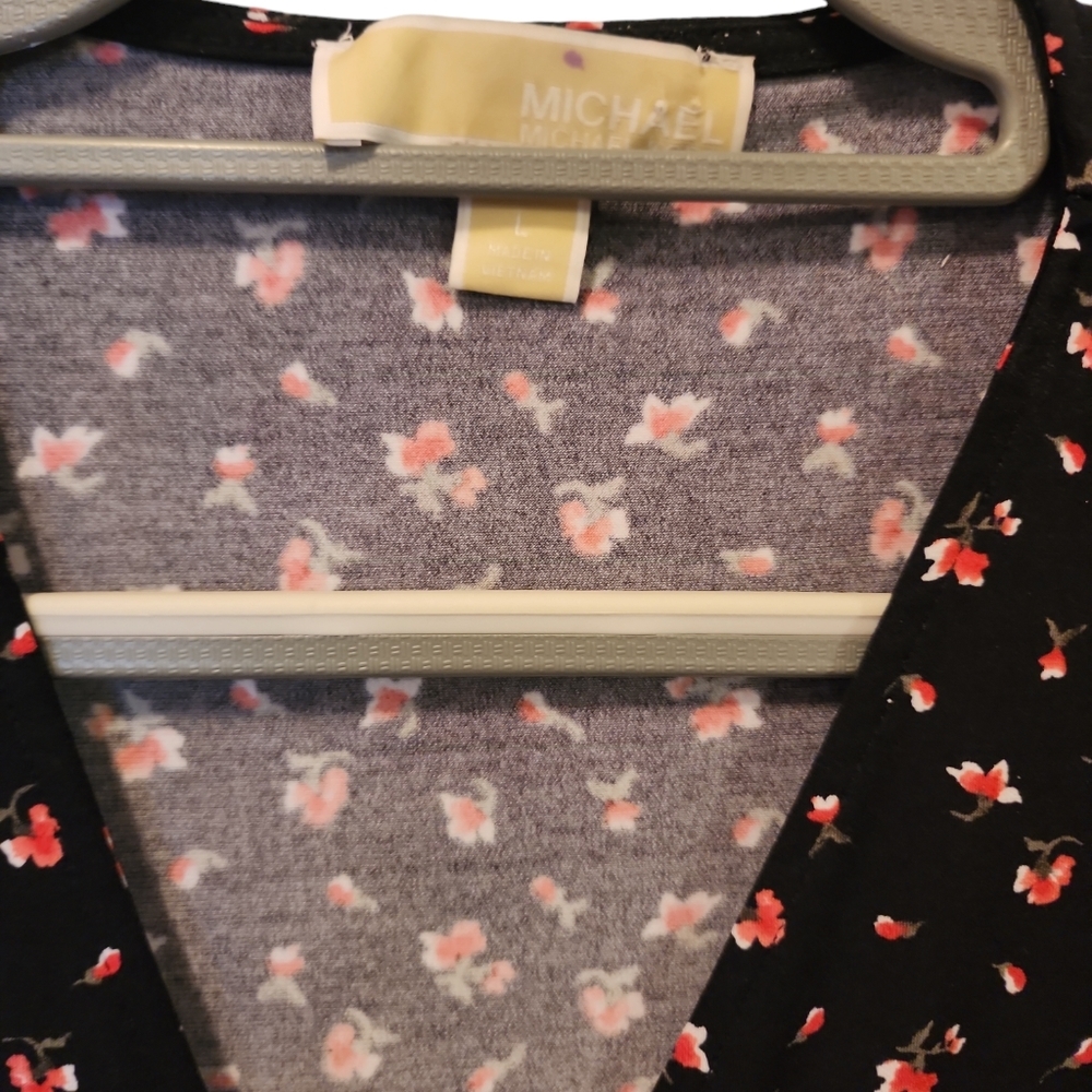 Michael Kors floral top - Picture 4 of 6